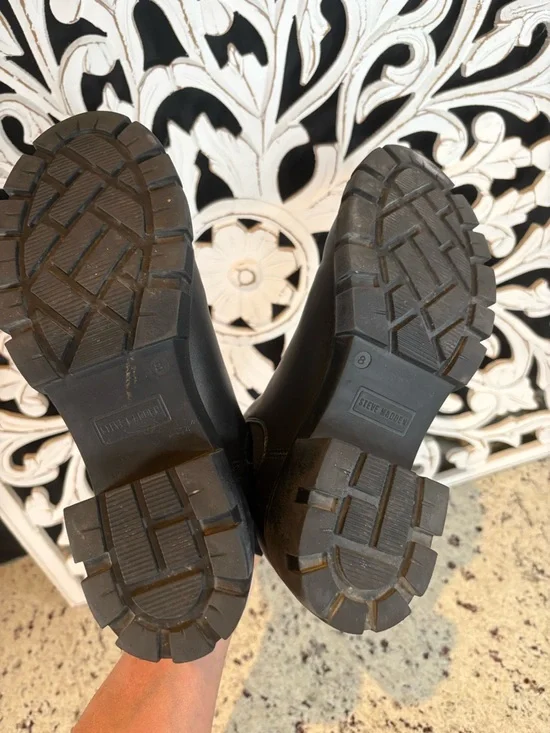 Steve Madden Black Lug Sole Hamlet Boots Size 8 - Picture 10 of 14